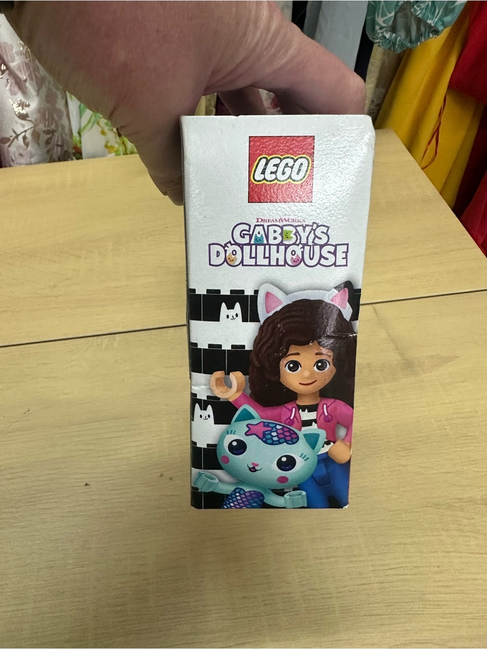 LEGO 10786 Gabby's Dollhouse Gabby & MerCat's & Spa Building Toy - Picture 6 of 9